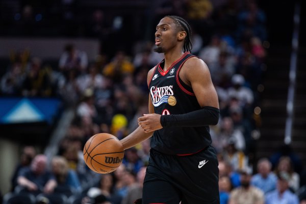 在线配资知识门户 下半场24分难救主！马克西31中12&三分13中5空砍31分4板6助2帽