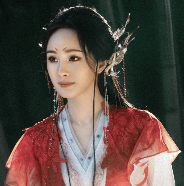 南平期货配资 影视圈绝色美人终极盘点：这些身材数据背后的惊人真相，90%的人不知道！